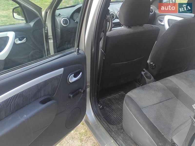 Универсал Dacia Logan MCV 2009 в Львове