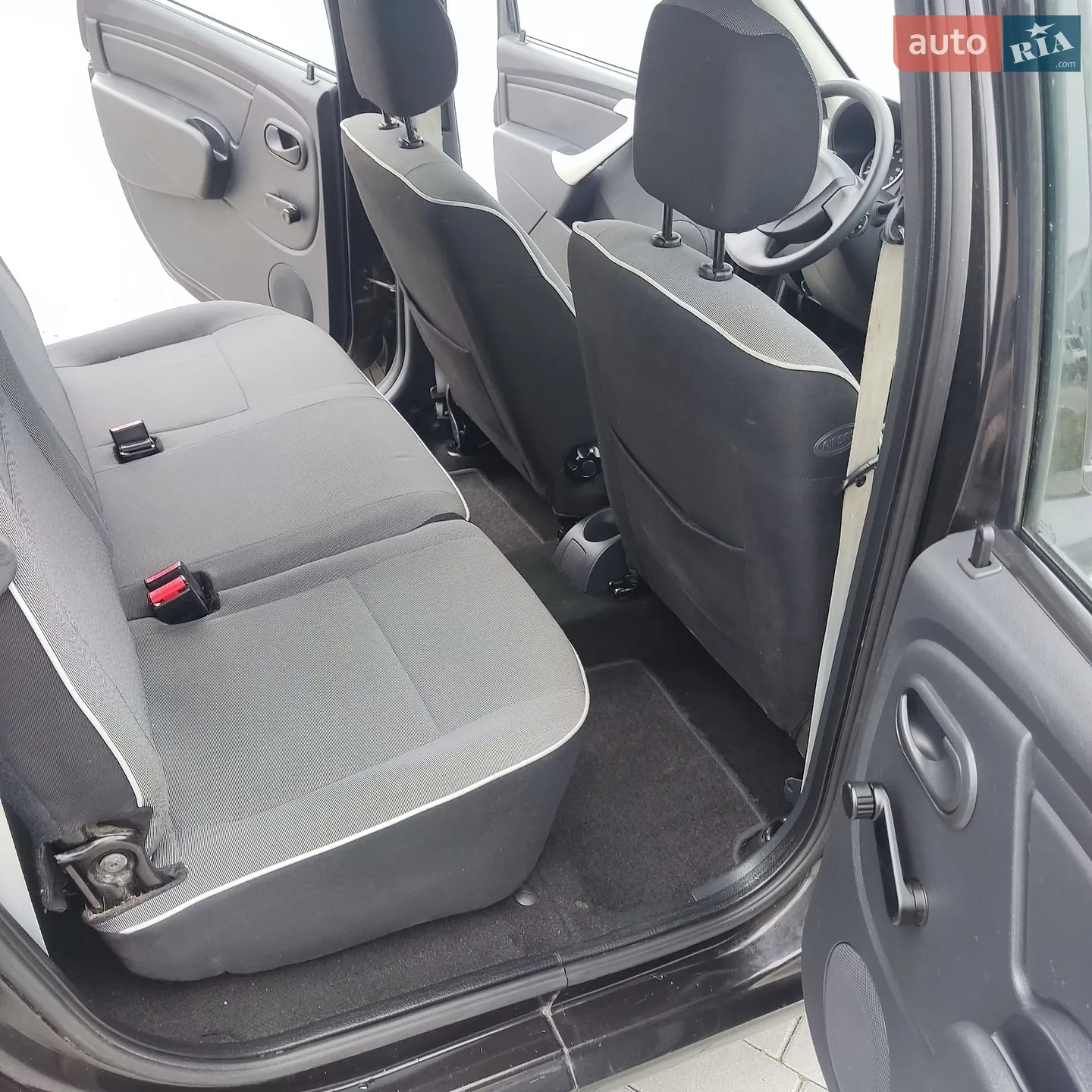 2012 Dacia Logan - мініатюра 19