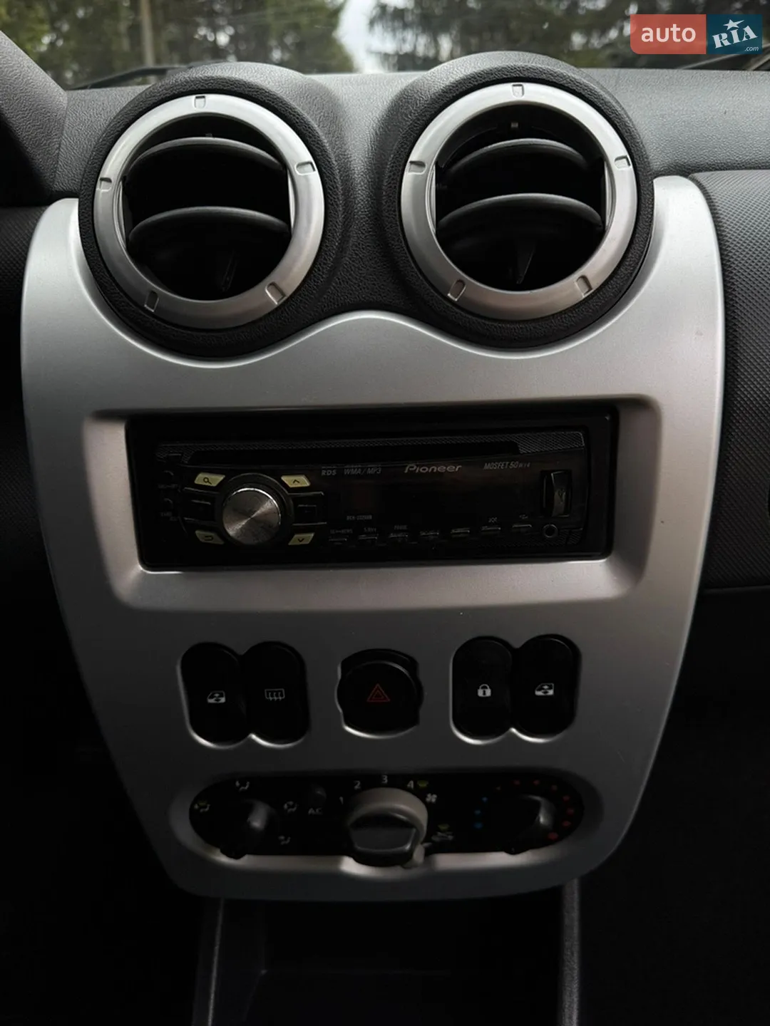 2012 Dacia Logan - мініатюра 27