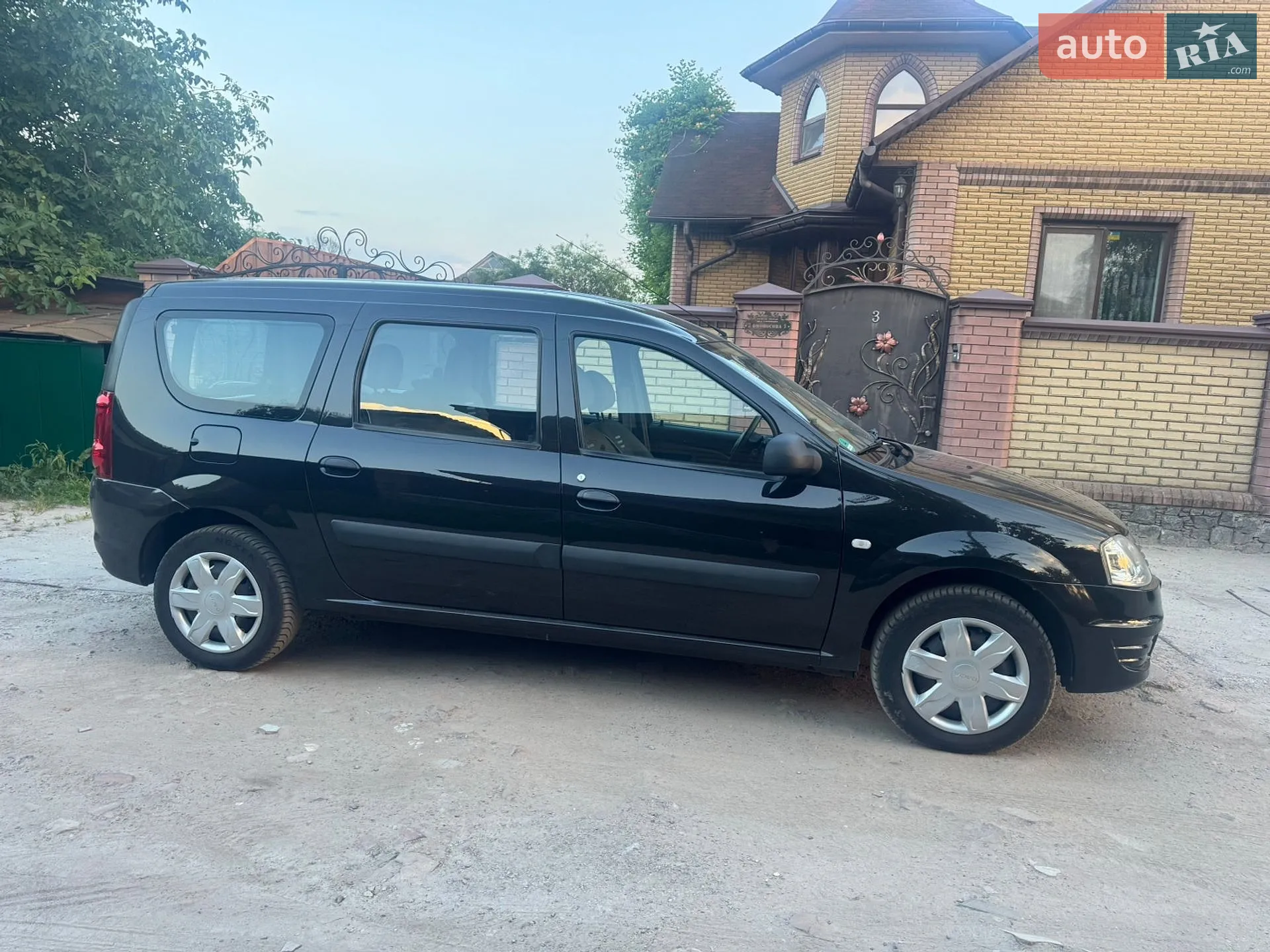 2011 Dacia Logan - мініатюра 6