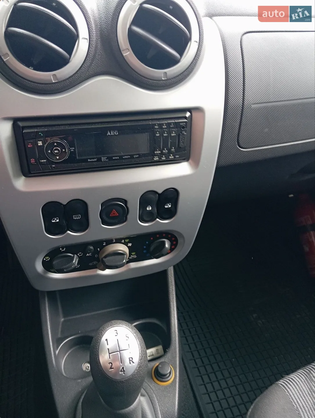 2010 Dacia Logan - мініатюра 7