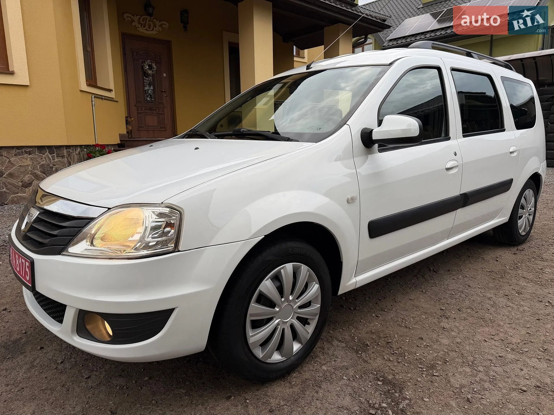 2010 Dacia Logan - мініатюра 3