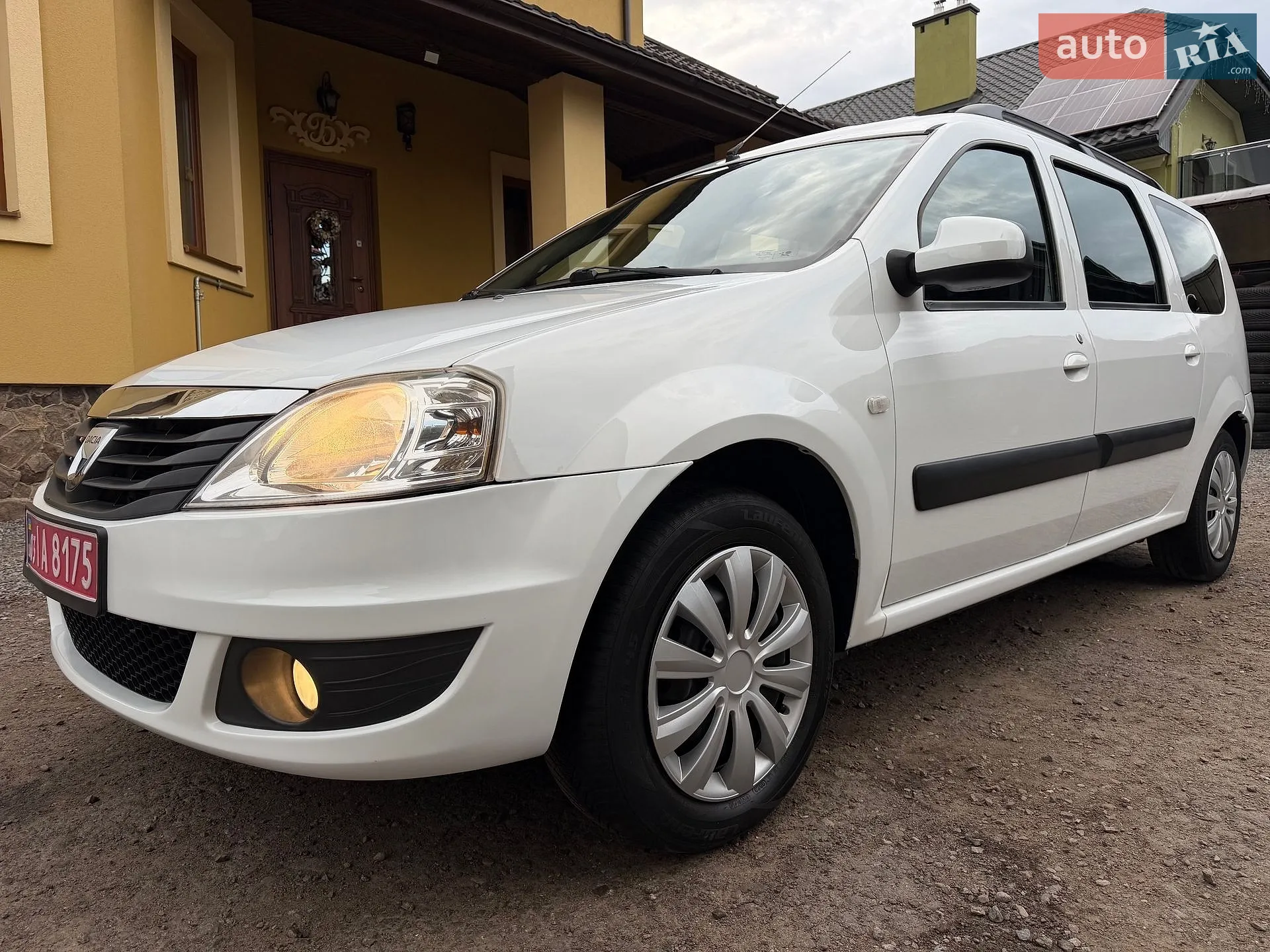 2010 Dacia Logan - мініатюра 2