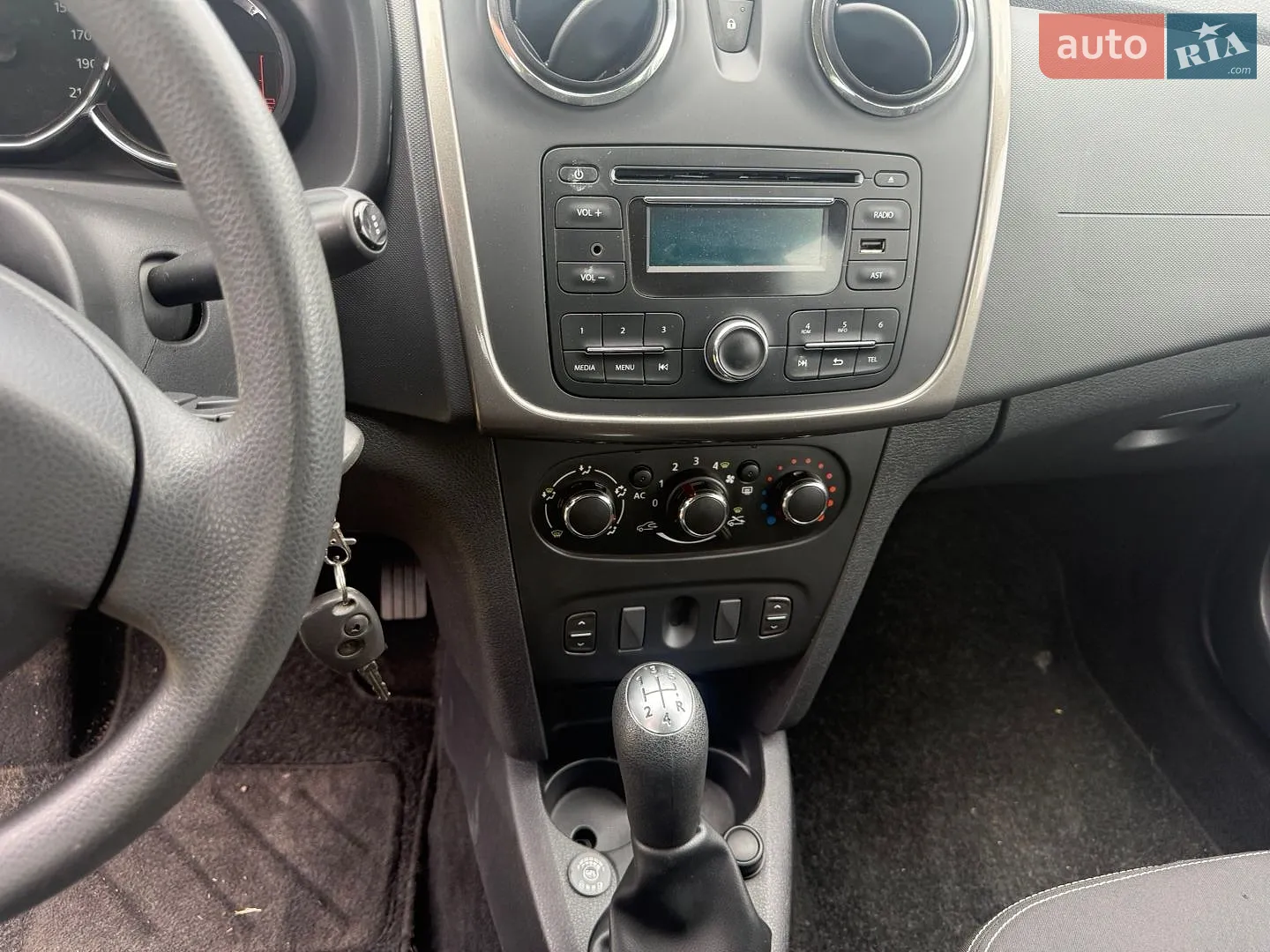 2014 Dacia Logan - мініатюра 12
