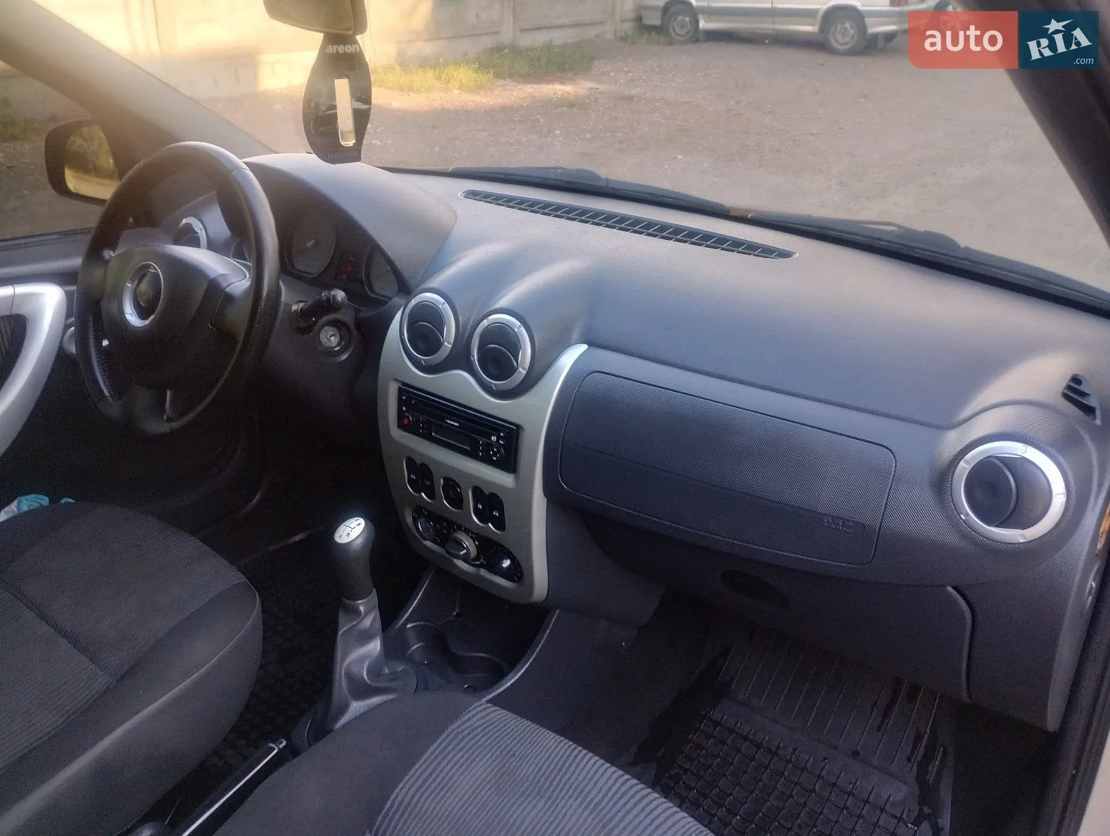 2011 Dacia Logan - мініатюра 47