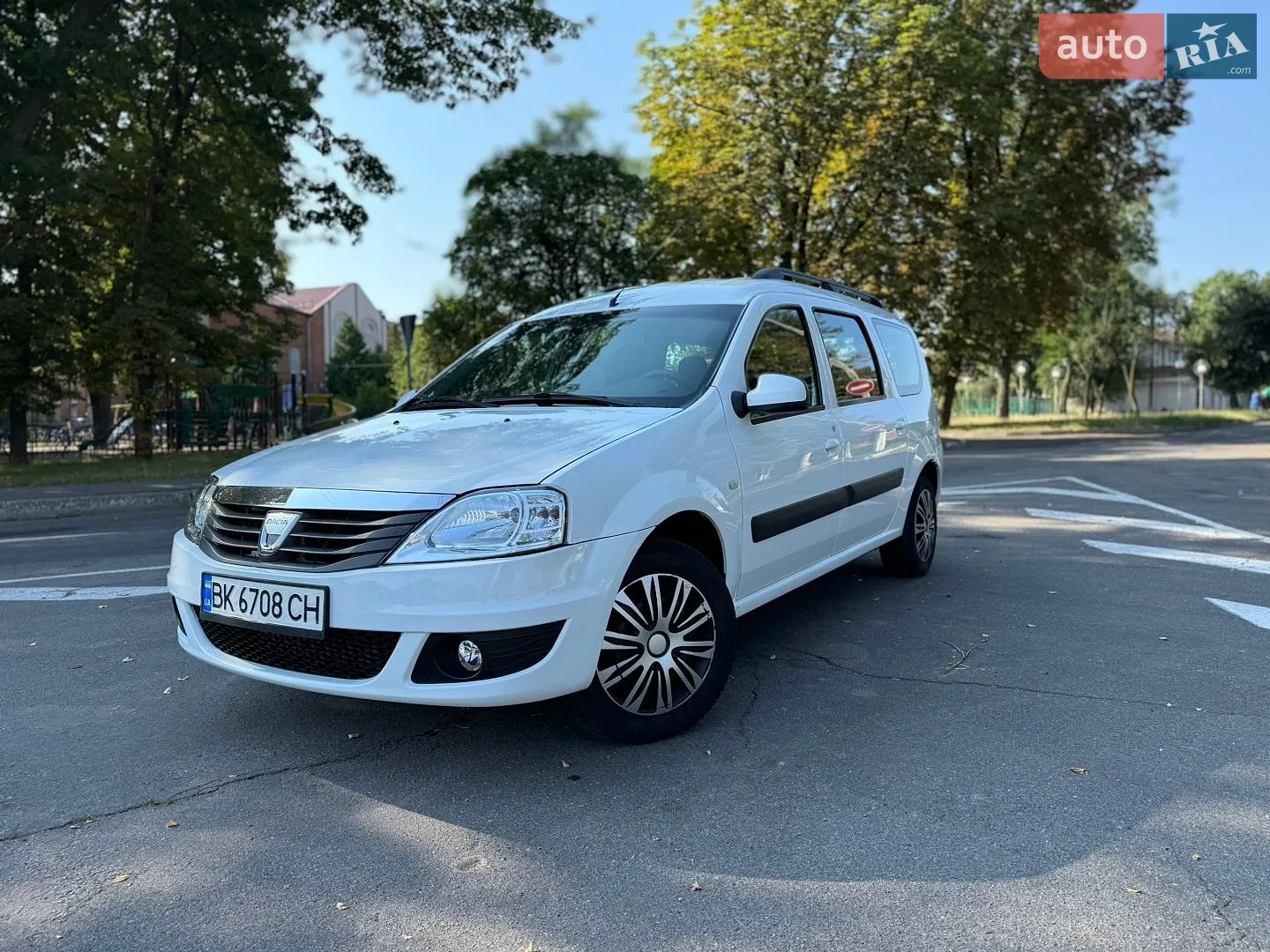 2011 Dacia Logan - мініатюра 9