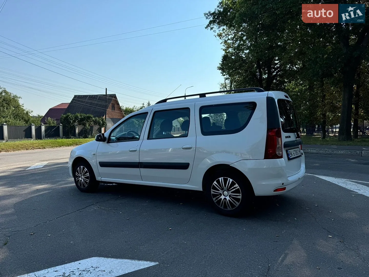 2011 Dacia Logan - мініатюра 13