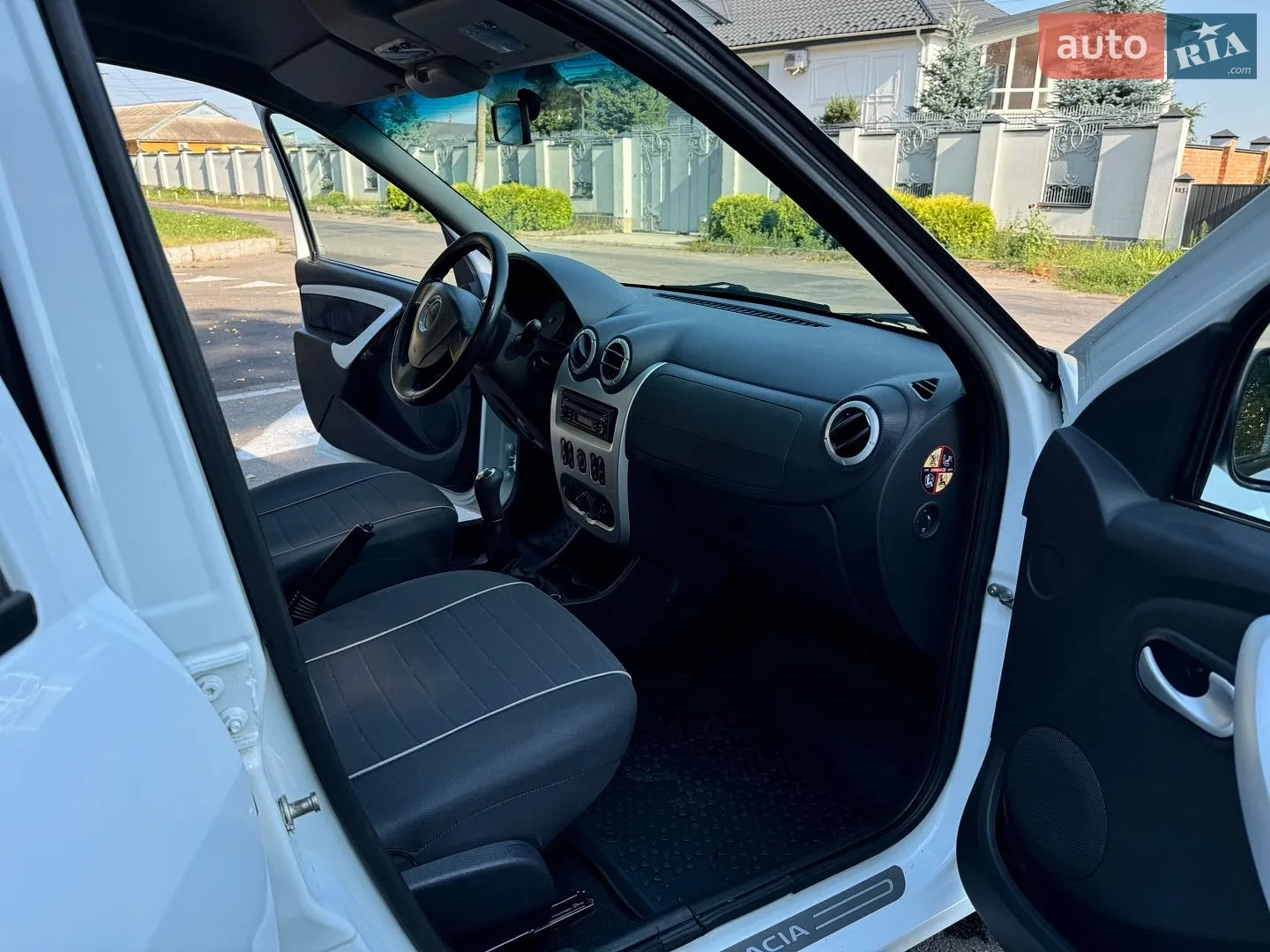 2011 Dacia Logan - мініатюра 37