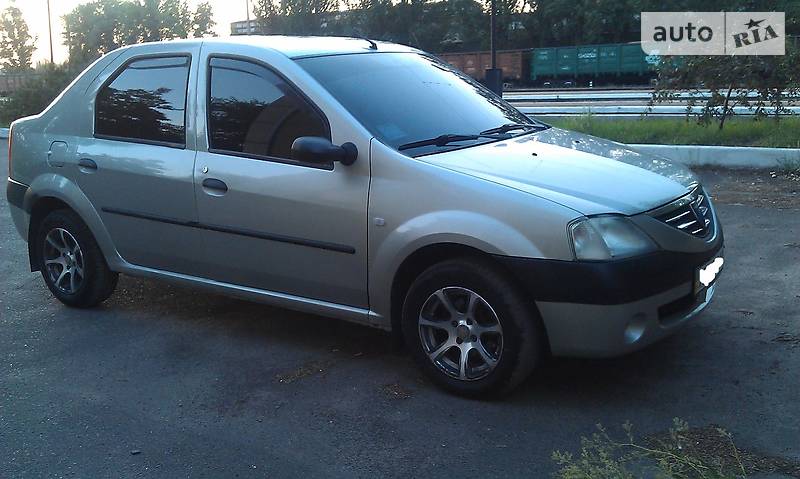Седан Dacia Logan 2005 в Донецке