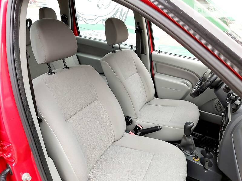 Універсал Dacia Logan 2010 в Івано-Франківську