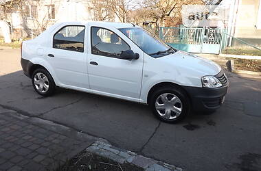 Седан Dacia Logan 2012 в 