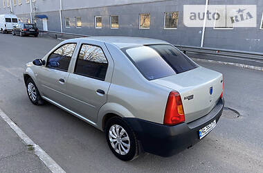 Седан Dacia Logan 2006 в 
