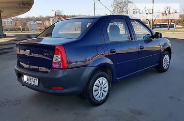 Седан Dacia Logan 2009 в 