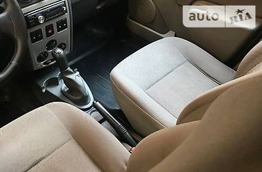 Седан Dacia Logan 2007 в Черновцах