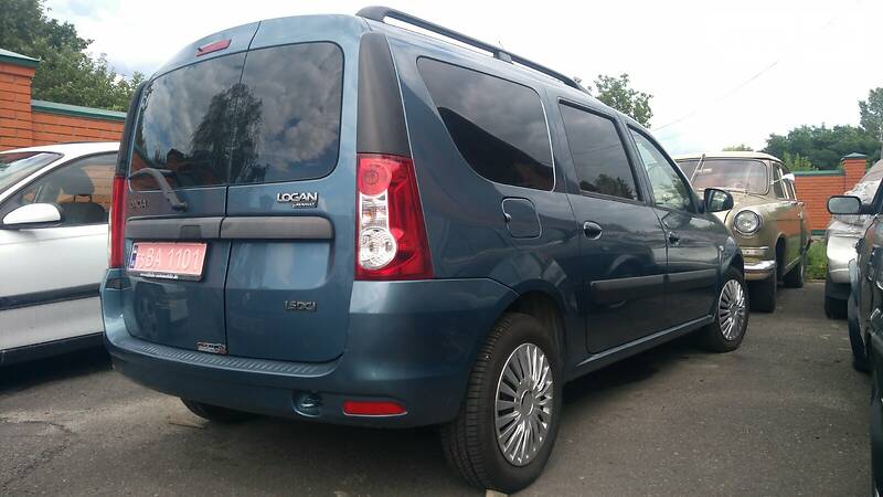Універсал Dacia Logan 2009 в Полтаві