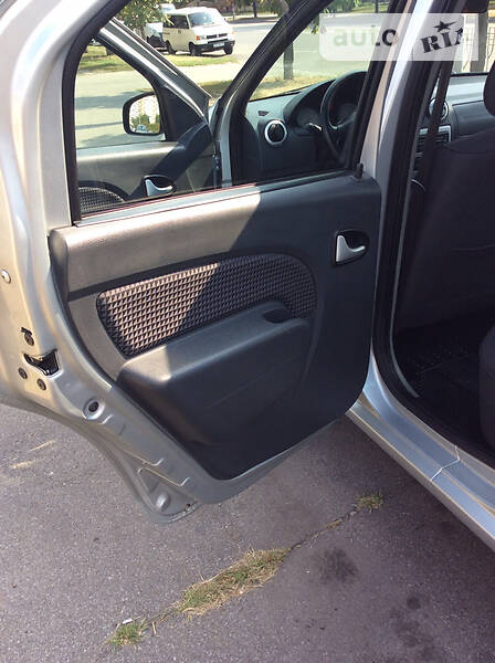 Седан Dacia Logan 2007 в Києві фото 25 Седан Dacia Logan 2007 в Києві