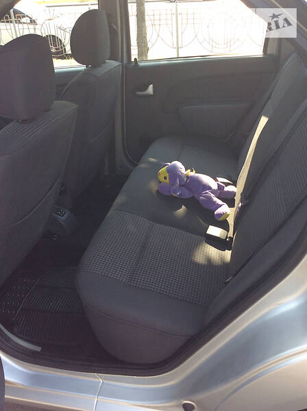 Седан Dacia Logan 2007 в Києві фото 17 Седан Dacia Logan 2007 в Києві