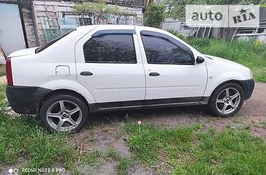 Седан Dacia Logan 2006 в Киеве