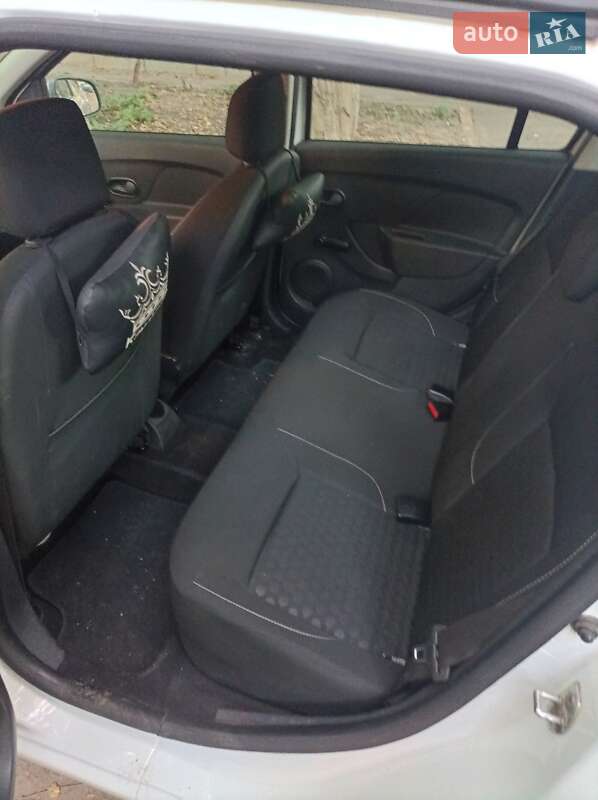 Седан Dacia Logan 2013 в Кропивницком фото 9 Седан Dacia Logan 2013 в Кропивницком