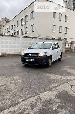 Седан Dacia Logan 2015 в Киеве