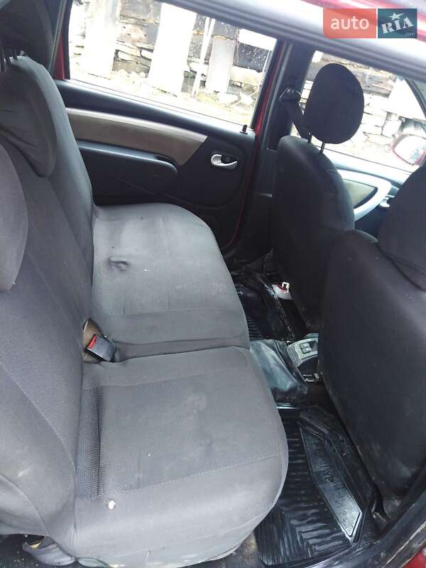 Універсал Dacia Logan 2011 в Турці