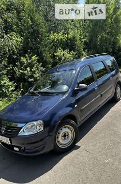 Седан Dacia Logan 2012 в 