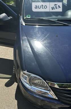Седан Dacia Logan 2012 в 