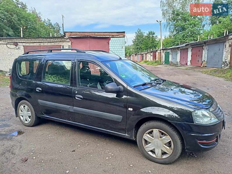 Седан Dacia Logan 2009 в Чернигове