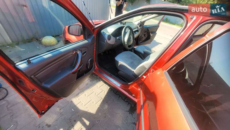 Седан Dacia Logan 2008 в Киеве