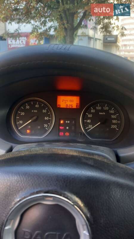 Седан Dacia Logan 2008 в Киеве