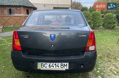 Седан Dacia Logan 2010 в Жовкве