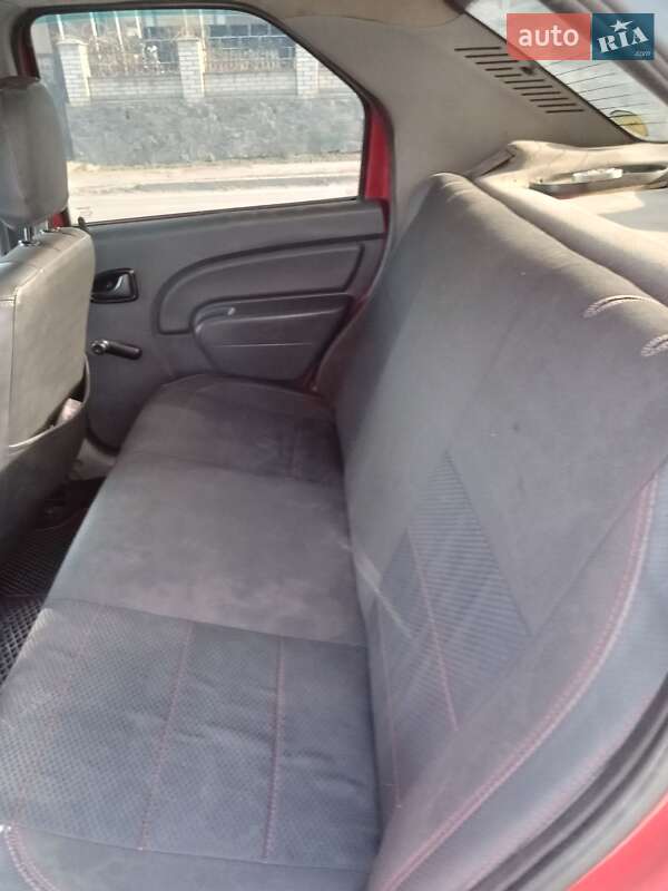 Седан Dacia Logan 2007 в Тальному