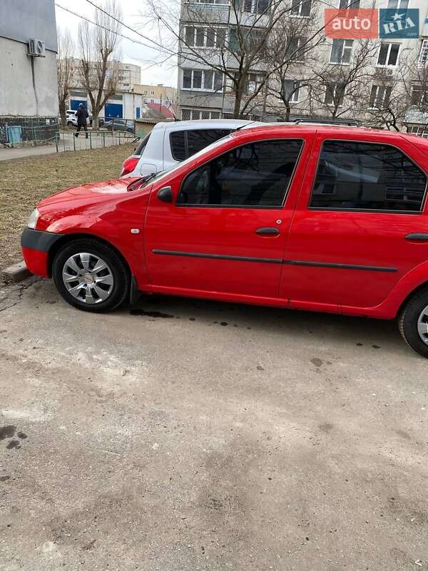 Седан Dacia Logan 2007 в Чугуеве