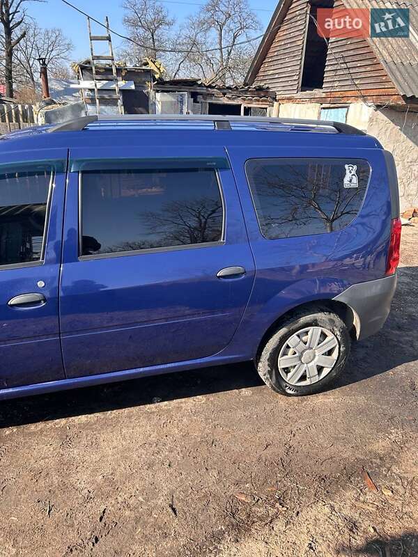 Седан Dacia Logan 2009 в Сквирі