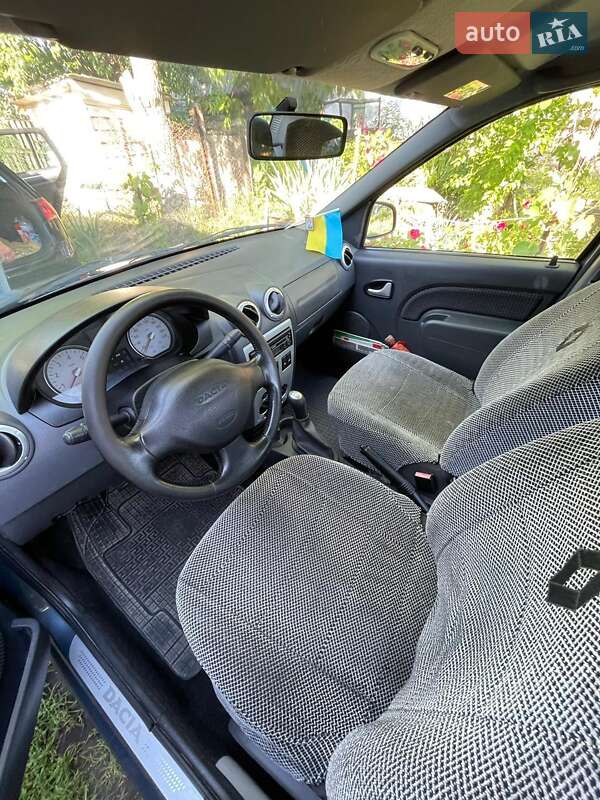 Седан Dacia Logan 2007 в Черкасах