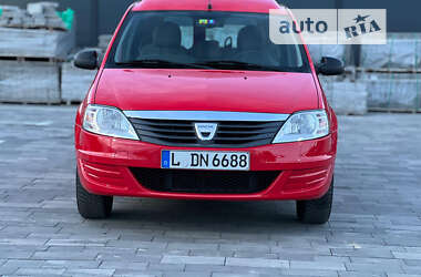 Седан Dacia Logan 2011 в Луцьку