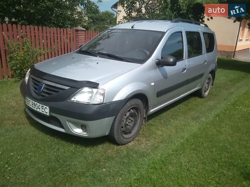 Седан Dacia Logan 2008 в 