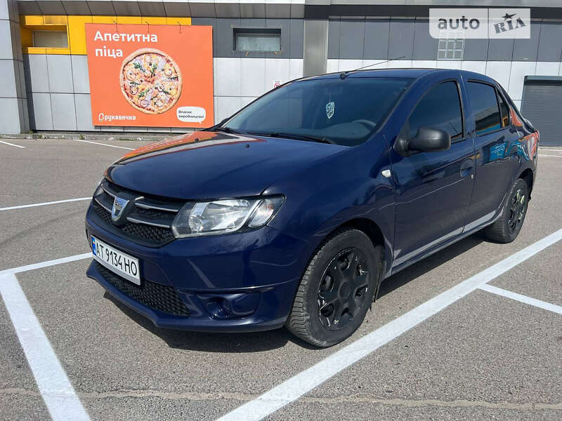 Седан Dacia Logan 2015 в Львове