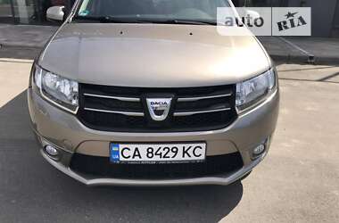 Седан Dacia Logan 2014 в Умани