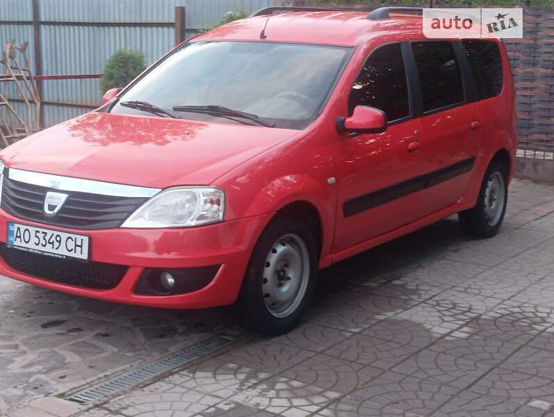 Седан Dacia Logan 2009 в Мукачевому