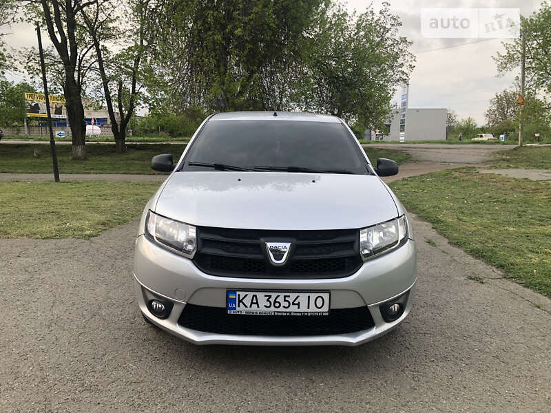 Седан Dacia Logan 2016 в Первомайске
