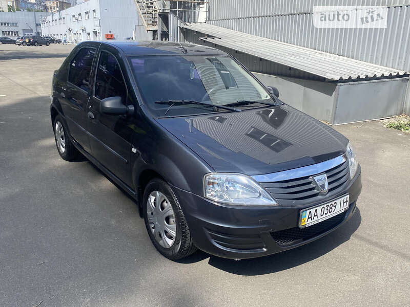 Седан Dacia Logan 2008 в Києві