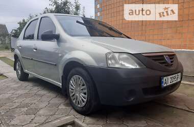 Седан Dacia Logan 2007 в Остроге