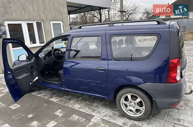 Седан Dacia Logan 2009 в Сарнах