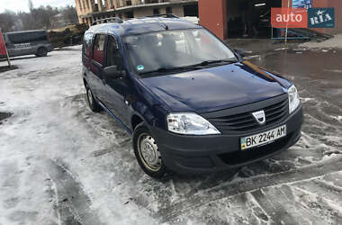 Седан Dacia Logan 2009 в Сарнах