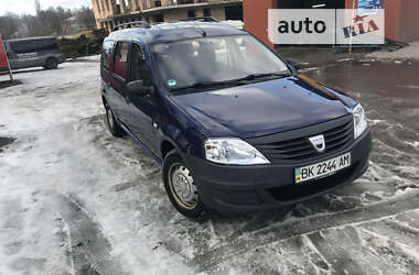 Седан Dacia Logan 2009 в Сарнах