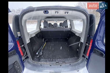 Седан Dacia Logan 2009 в Сарнах