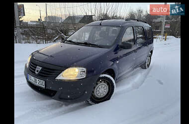 Седан Dacia Logan 2009 в Сарнах