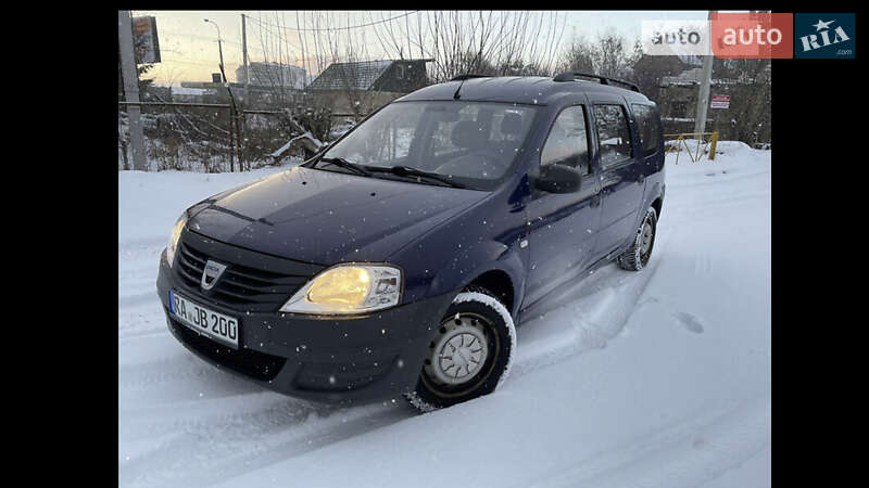Седан Dacia Logan 2009 в Сарнах