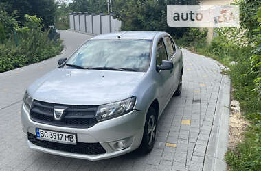 Седан Dacia Logan 2013 в Львове